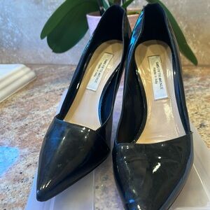 Black patent leather pumps